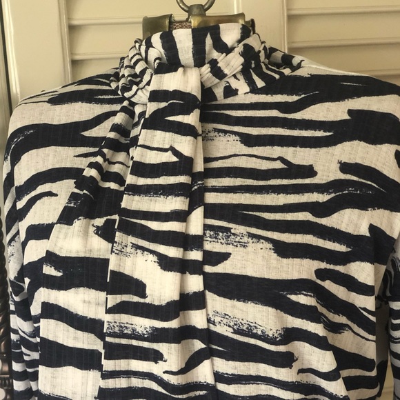 Nine West Navy & White Blouse - Picture 5 of 9